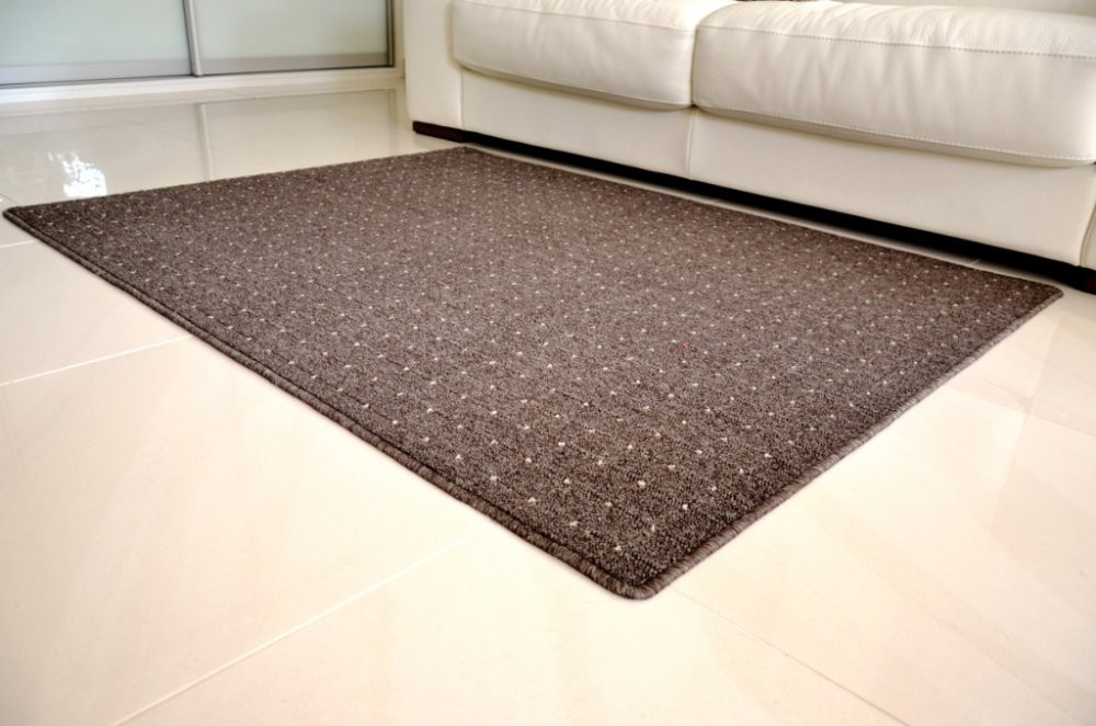 Kusový koberec Udinese hnědý - 1 m2 s obšitím č.1