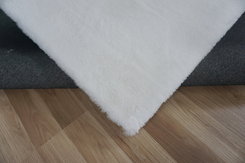 Kusový koberec Cozy 1453 white - 120 x 180 cm č.4